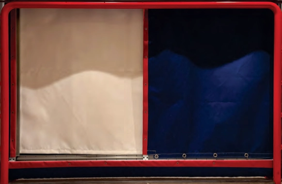 hockey net with curtain for shooting the right side